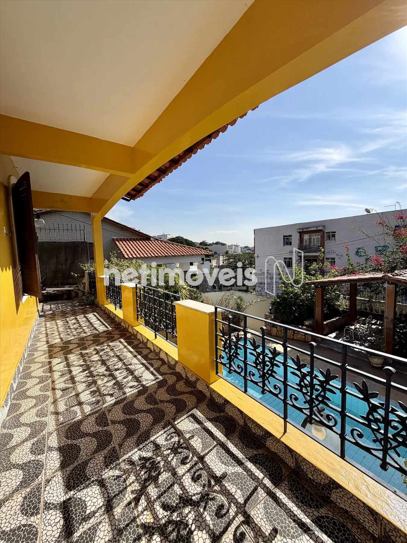 Varanda/1º piso.