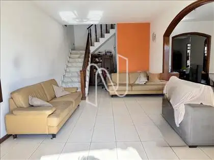 Sala de estar e escritório / 1º piso.