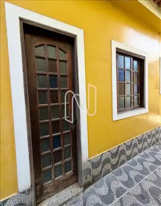 Acesso ao quarto do anexo.