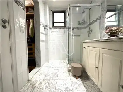 Banheiro Suíte Master com closet
