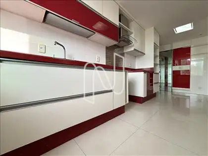 Cozinha moderna totalmente planejada