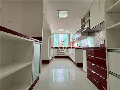 Cozinha moderna totalmente planejada