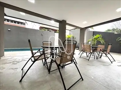 Área  da Piscina