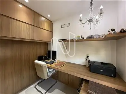 Terceiro quarto sendo usado como escritório