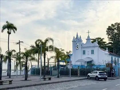 Igrejinha na Praia da Bica