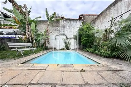 Piscina. 