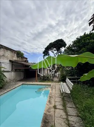 Piscina. 