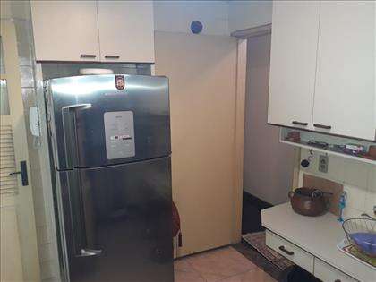Cozinha com armários embutidos