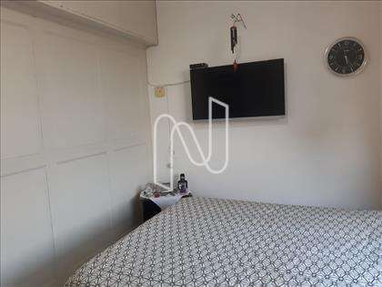 Quarto 1 com armário embutido