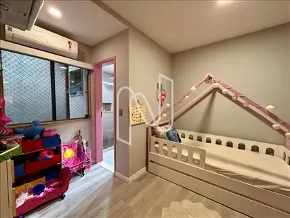 Quarto 2 (Suíte)