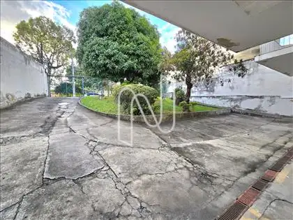 Entrada pela Rua Formosa para garagem 