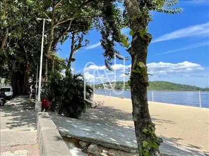 Praia da Bica. 
