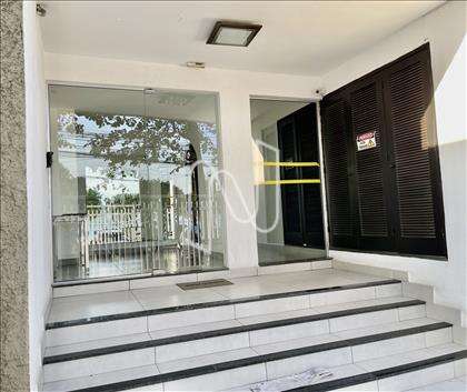 Entrada social. 