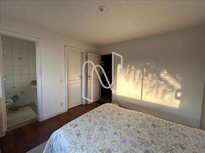 suite 4