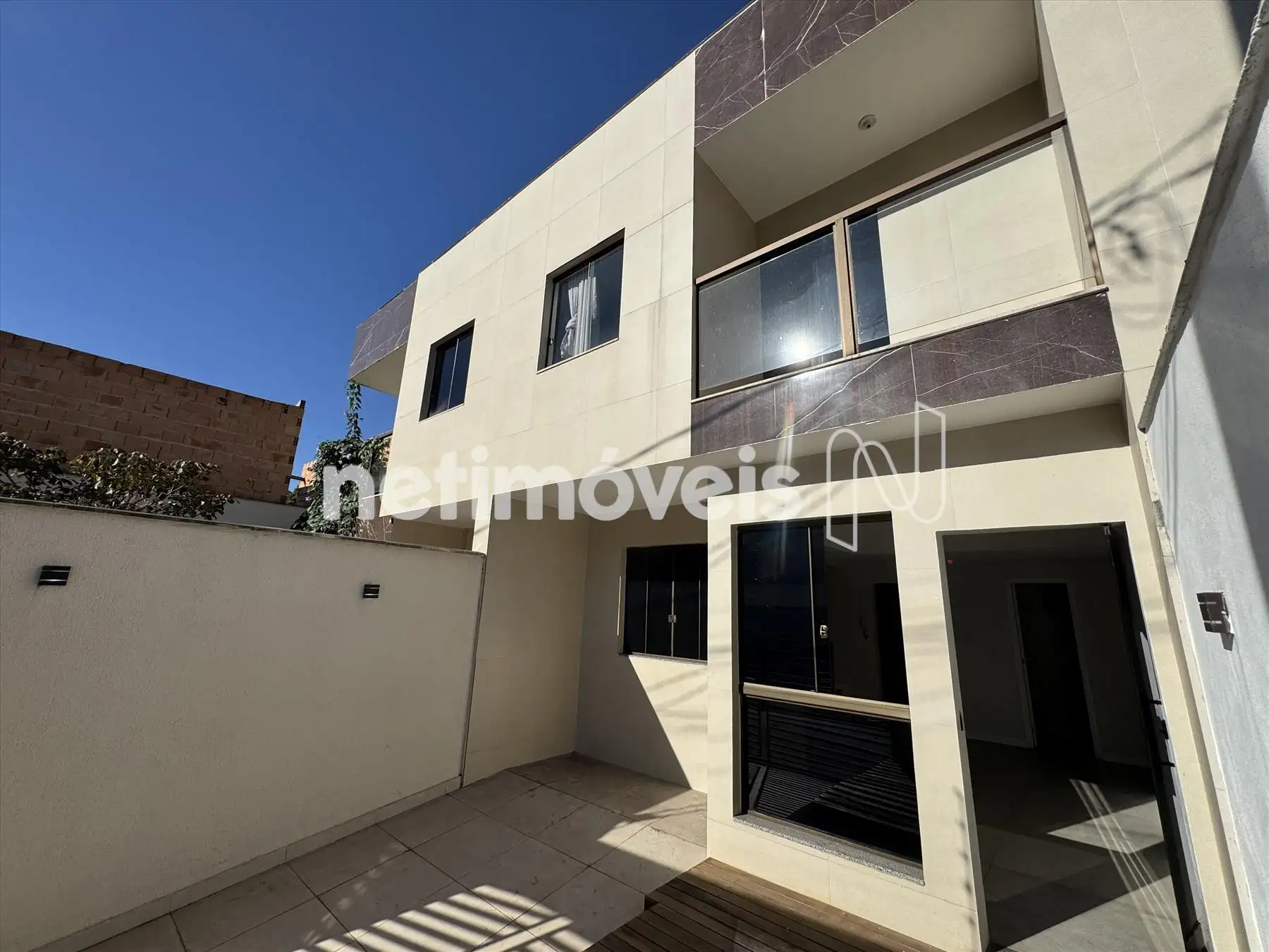 Casa geminada com 3 Quartos à venda, 80m² - Santa Amélia