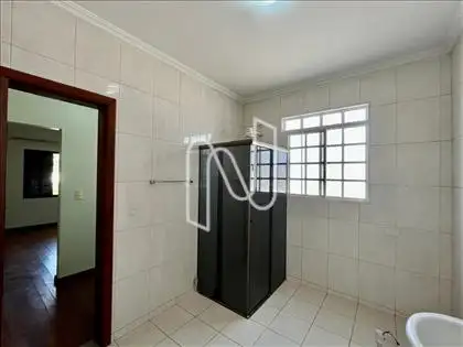  14 - Banheiro da Suíte Principal com Ventila