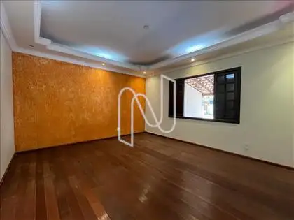  03 - Ampla sala no térreo