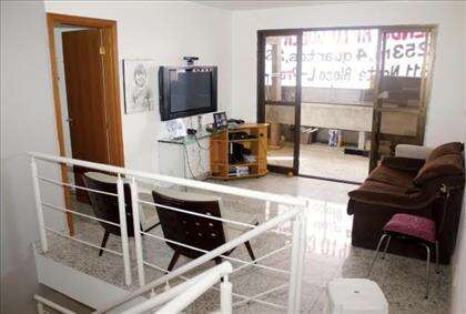 07 - Sala superior + varanda.jpeg