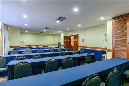 04 - Sala Ampla de 72m².jpg