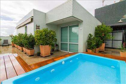 17 - Piscina com Deck e com Iluminação em LE