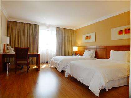 10- suite ampla