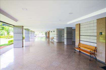 30 - Pilotis.jpg
