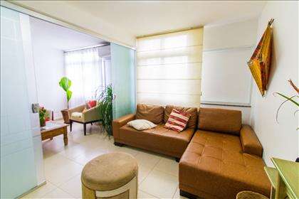 06 - Quarto 01-Sala de TV outra vista.jpg