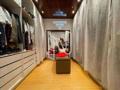Closet suíte principal da casa sede