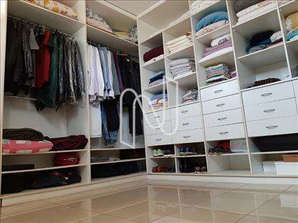 CLOSET DA SUÍTE