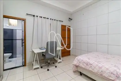 Quarto 02 
