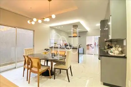  Cozinha e sala de jantar 