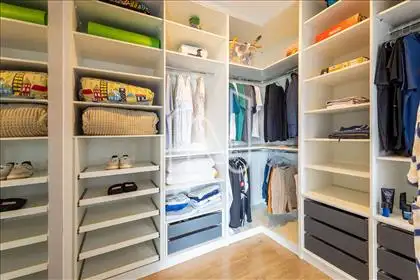Closet  