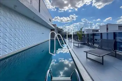 PISCINA 