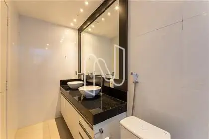 Suíte - Quarto 01  