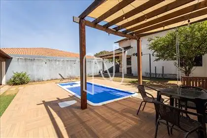 ÁREA DE LAZER 