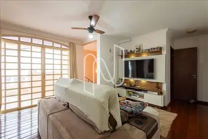 Quarto 1  