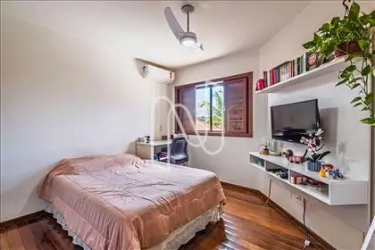 Suíte do quarto 04 