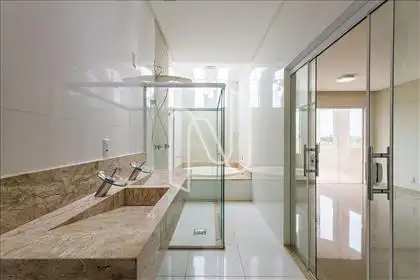 Suite 