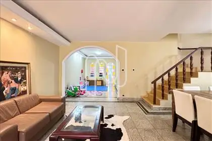  Sala  