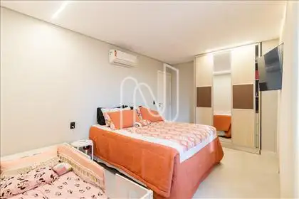   Quarto 01