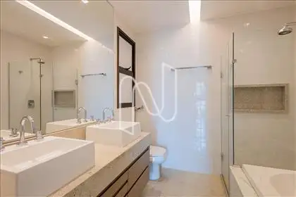 QUARTO 4 - SUÍTE PRINCIPAL  