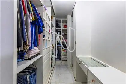 Closet  
