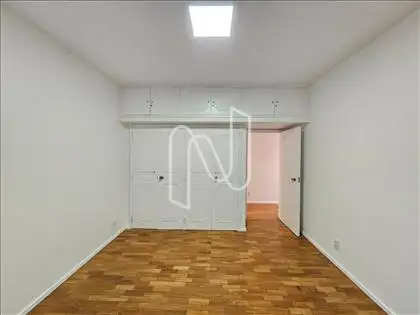 1 QUARTO  