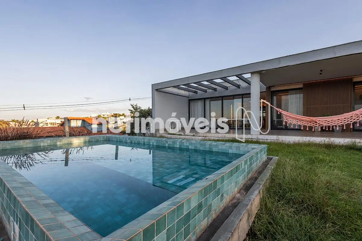 PISCINA 