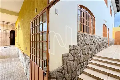  Lateral