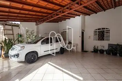  Garagem 