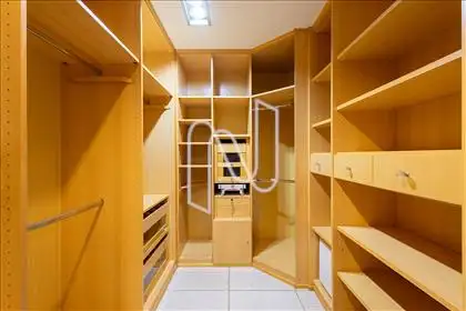   Closet 