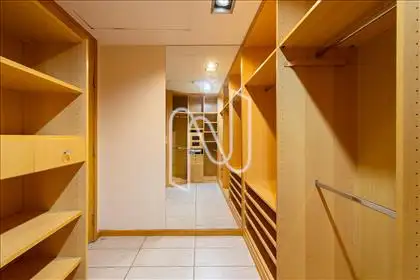  Closet  