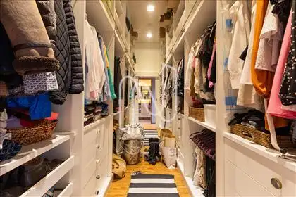  Closet