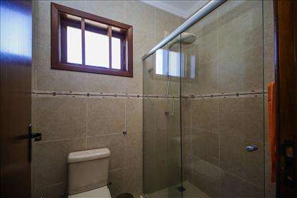 Quarto 1 - banheiro suíte  